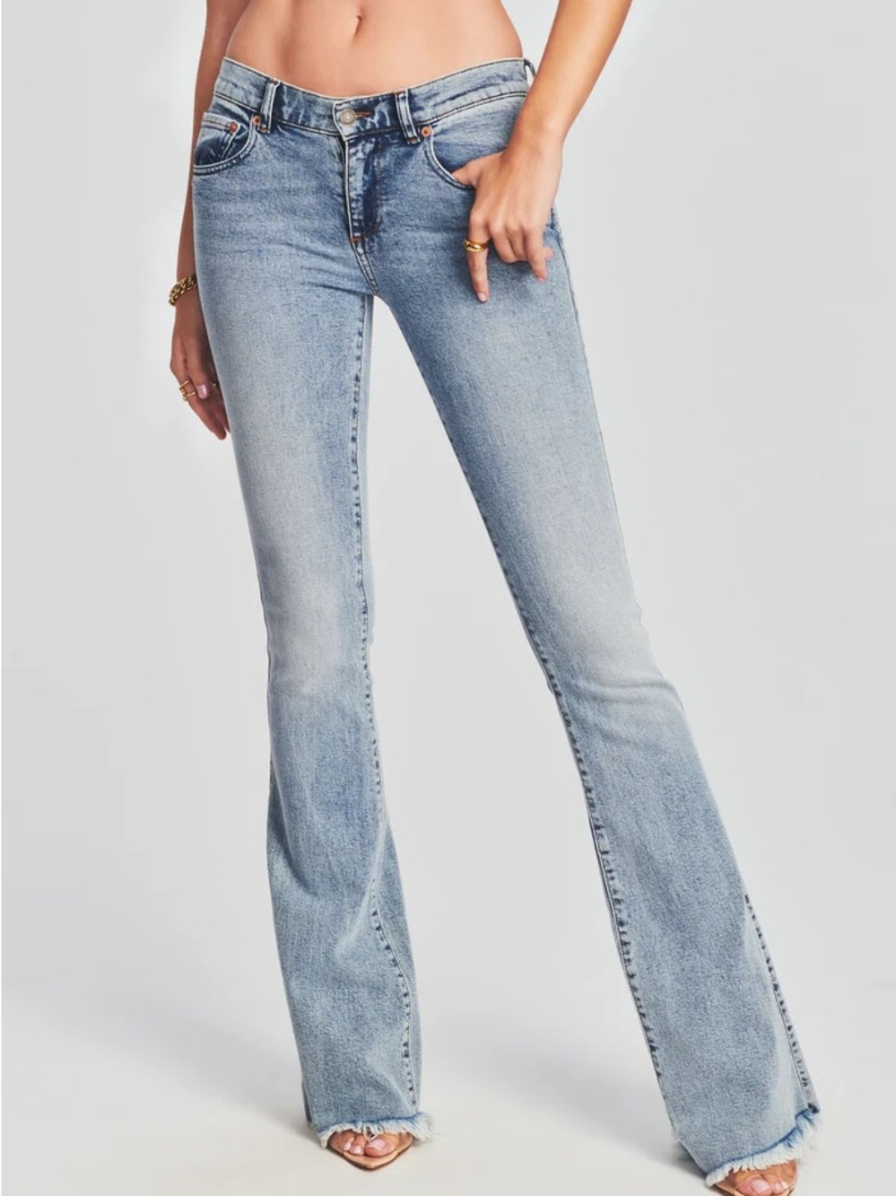 NWT Seroya Demi Jeans Serrento Low Rise Flare Raw Hem Women’s Size 31